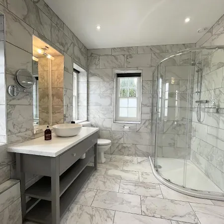 The Mount Somerton Retreat - Nr Bruton, Glastonbury, The Spectacular Wells Cathedral, Millfield School, Leonardo Helicopters, Yeovilton Chambre photo