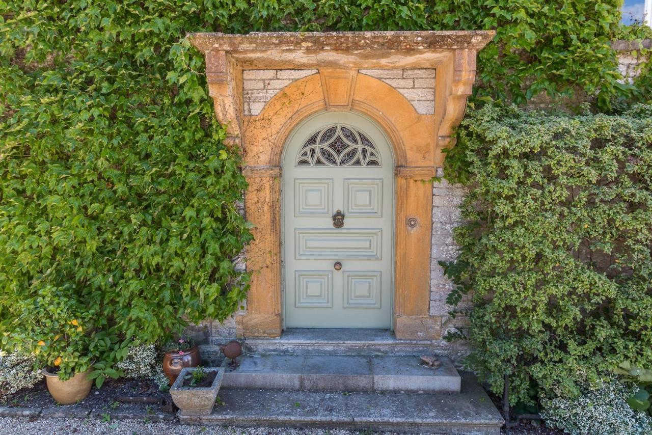 Apartment The Mount Somerton Retreat - Nr Bruton, Glastonbury, The Spectacular Wells Cathedral, Millfield School, Leonardo Helicopters, Yeovilton