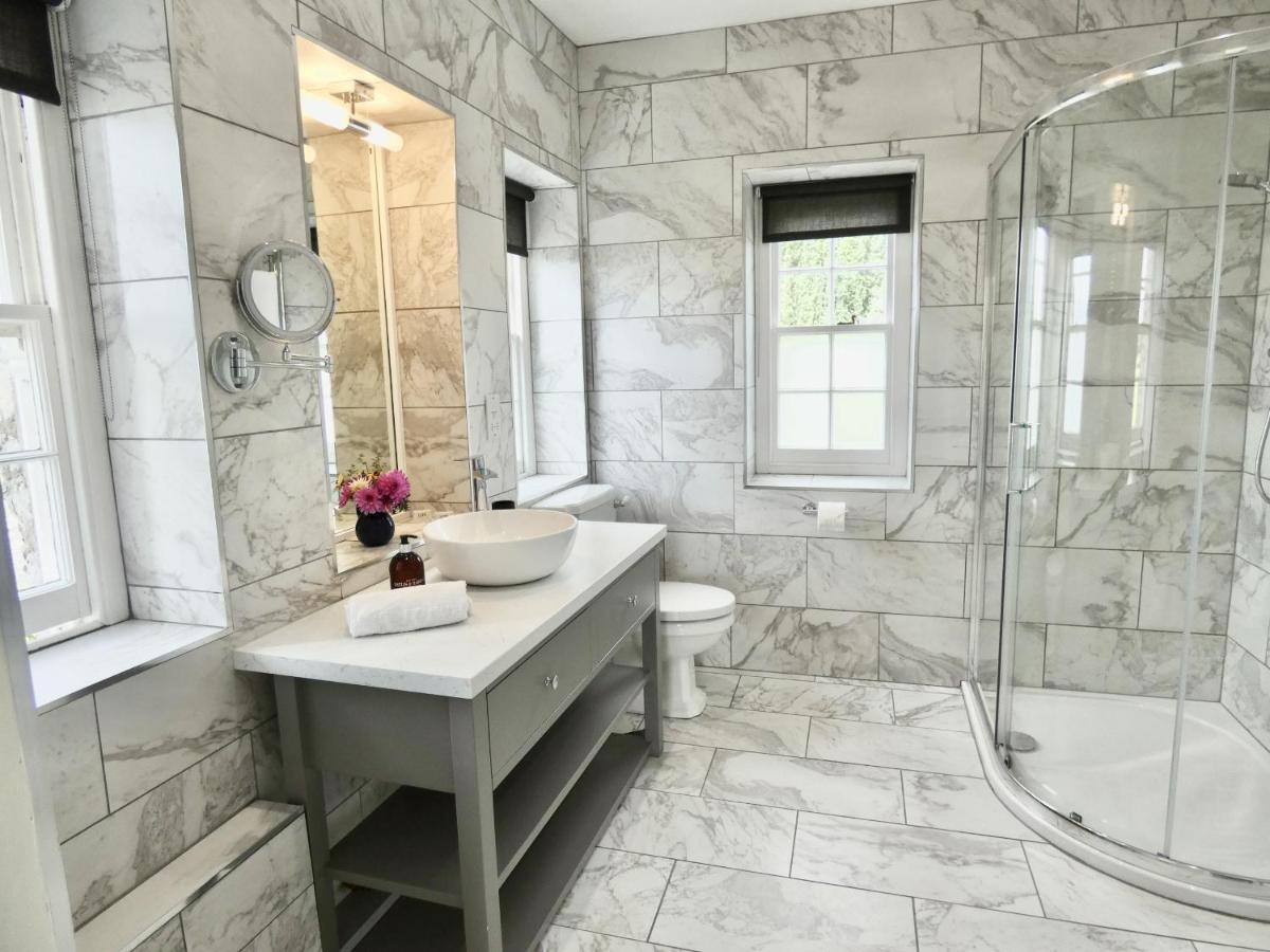 The Mount Somerton Retreat - Nr Bruton, Glastonbury, The Spectacular Wells Cathedral, Millfield School, Leonardo Helicopters, Yeovilton Apartment Somerton (Somerset)