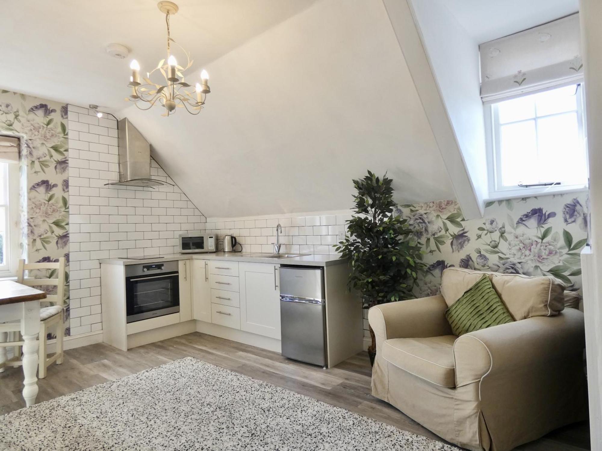 The Mount Somerton Retreat - Nr Bruton, Glastonbury, The Spectacular Wells Cathedral, Millfield School, Leonardo Helicopters, Yeovilton Apartment Somerton (Somerset)